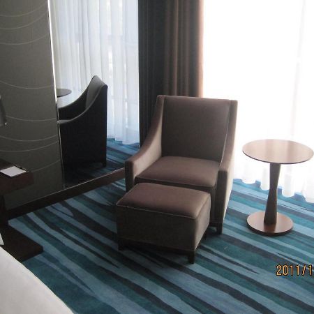 จินเจียง เมโทรโปโล เจิ้นเจียง เรลเวย์สเตชั่น ว่านต้าพลาซา Hotel ภายนอก รูปภาพ