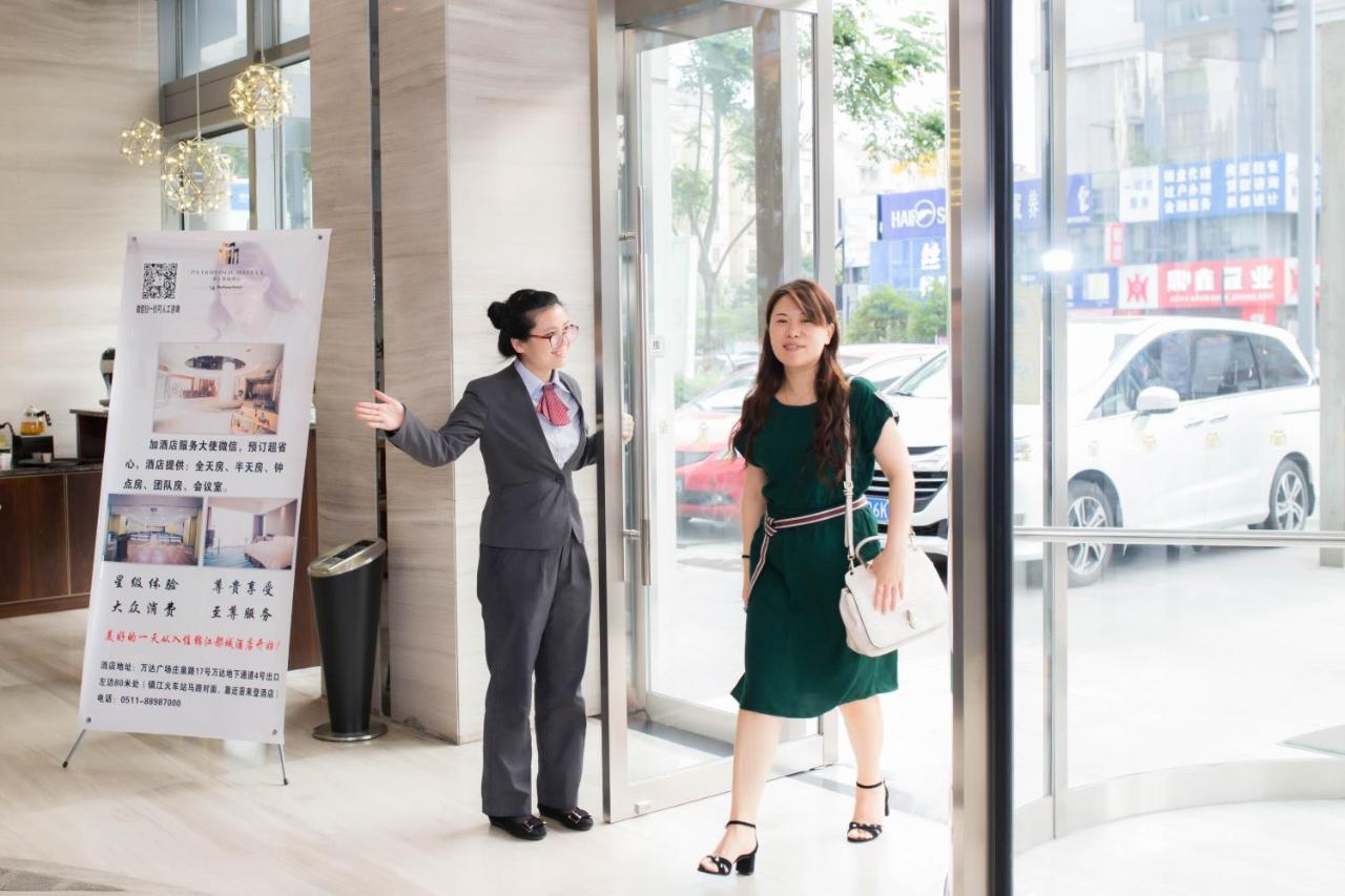 จินเจียง เมโทรโปโล เจิ้นเจียง เรลเวย์สเตชั่น ว่านต้าพลาซา Hotel ภายนอก รูปภาพ